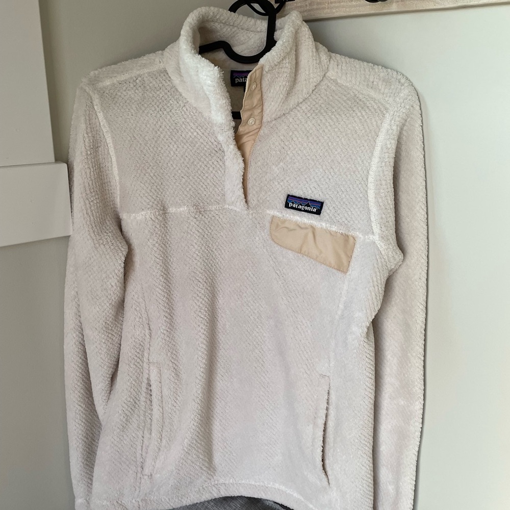 Patagonia Women's Off-White Fleece Pullover